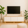 Mueble TV de diseño en madera natural en salón nórdico con luz natural