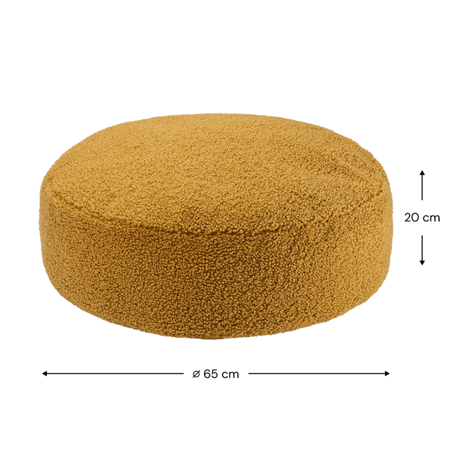 Mueble Puf Redondo de Borreguito Marrón en ambiente de estilo nórdico