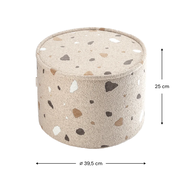 Mueble Puf Asiento Redondo de Bouclé & Chenilla Terrazo Beige con acabado beige en ambiente de estilo nórdico