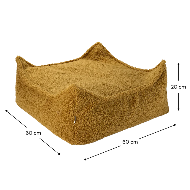 Silla Set Puf Infantil Silla + Cuadrado de Borreguillo Marrón en ambiente de estilo nórdico