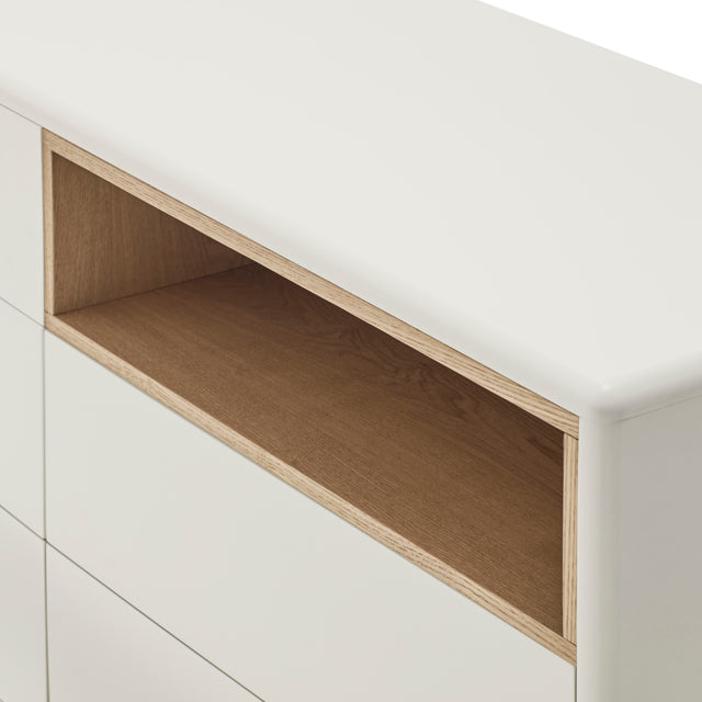 Cómoda Corvo 120 Crema con acabado crema en ambiente de estilo nórdico